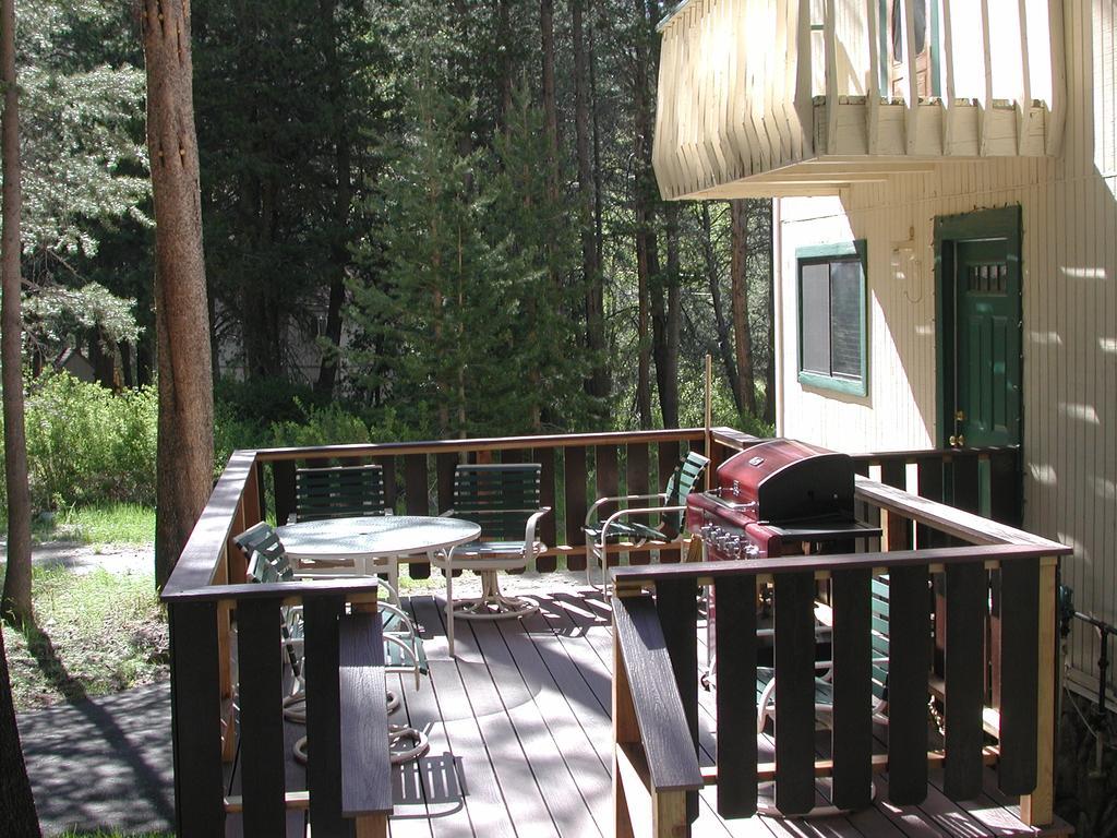 Reverse Creek Lodge ジューンレイク エクステリア 写真
