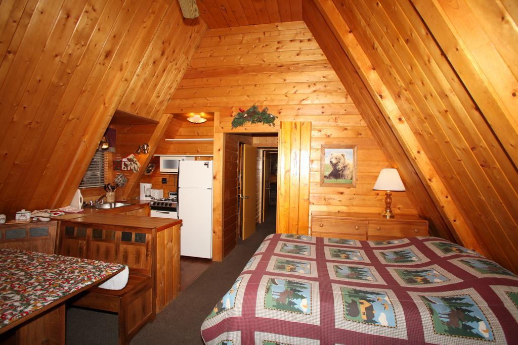 Reverse Creek Lodge ジューンレイク エクステリア 写真