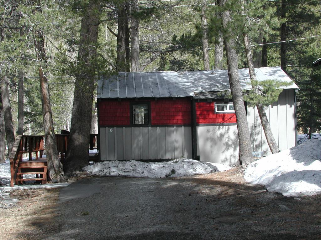 Reverse Creek Lodge ジューンレイク エクステリア 写真