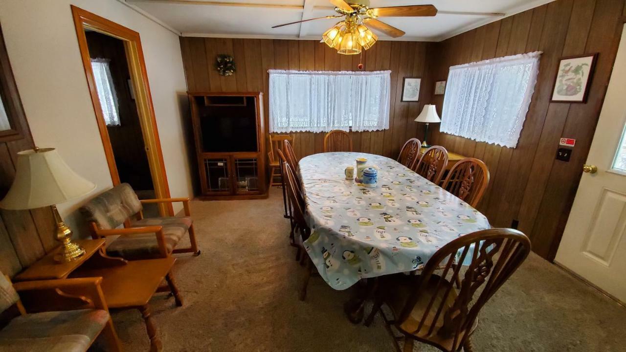 Reverse Creek Lodge ジューンレイク エクステリア 写真