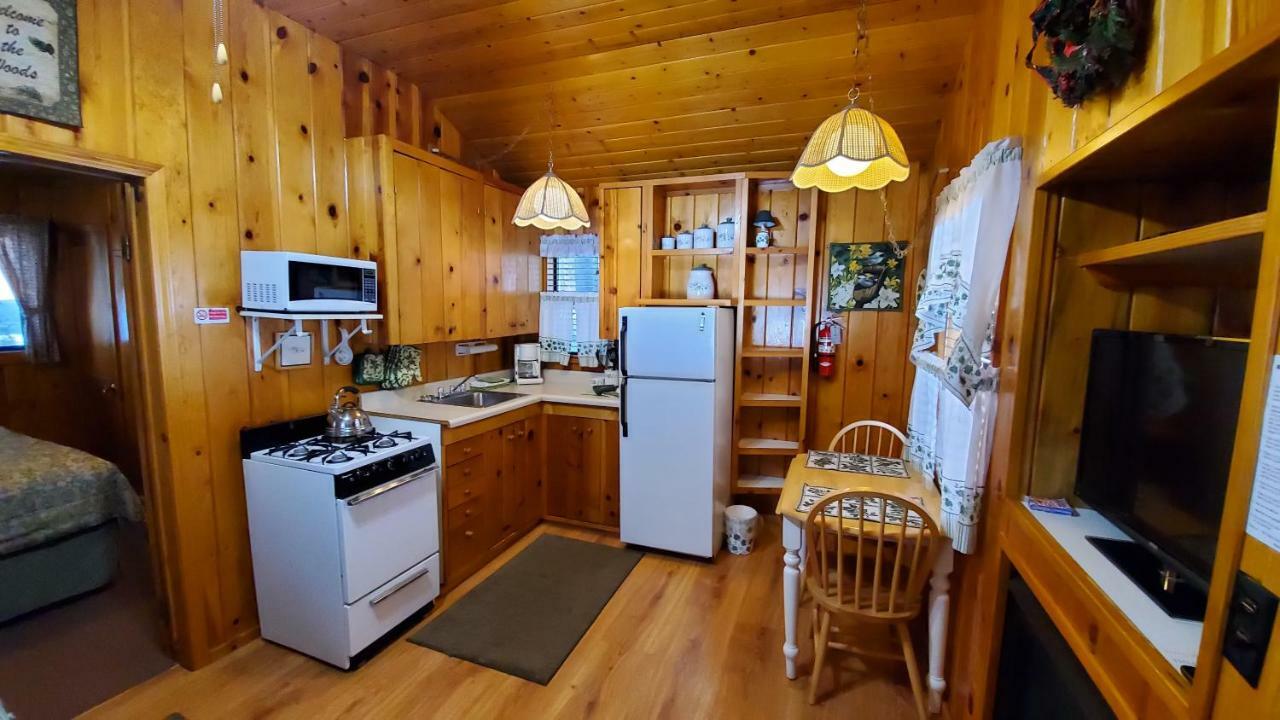 Reverse Creek Lodge ジューンレイク エクステリア 写真