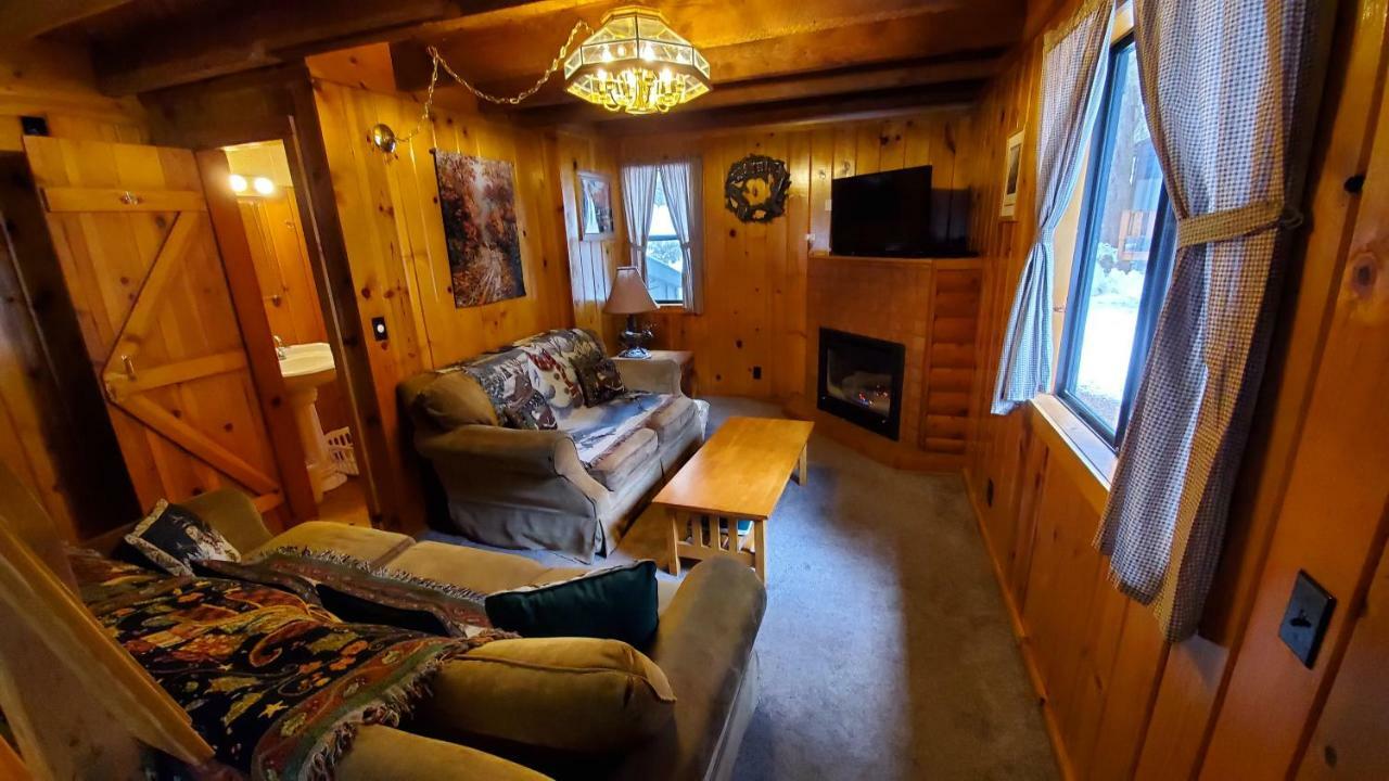 Reverse Creek Lodge ジューンレイク エクステリア 写真