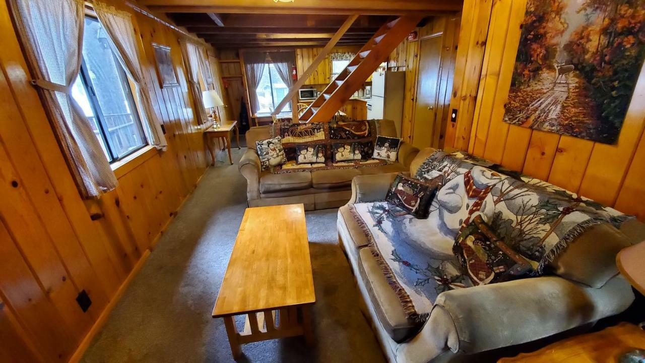 Reverse Creek Lodge ジューンレイク エクステリア 写真