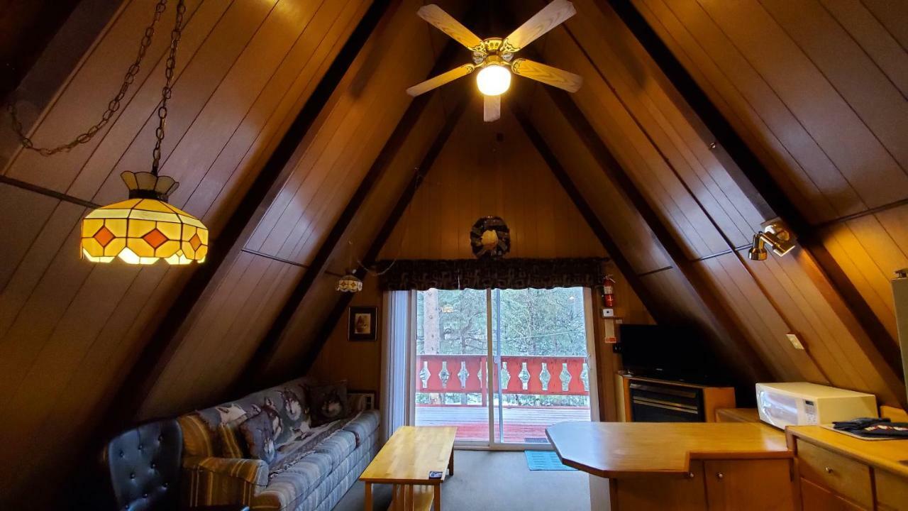 Reverse Creek Lodge ジューンレイク 部屋 写真