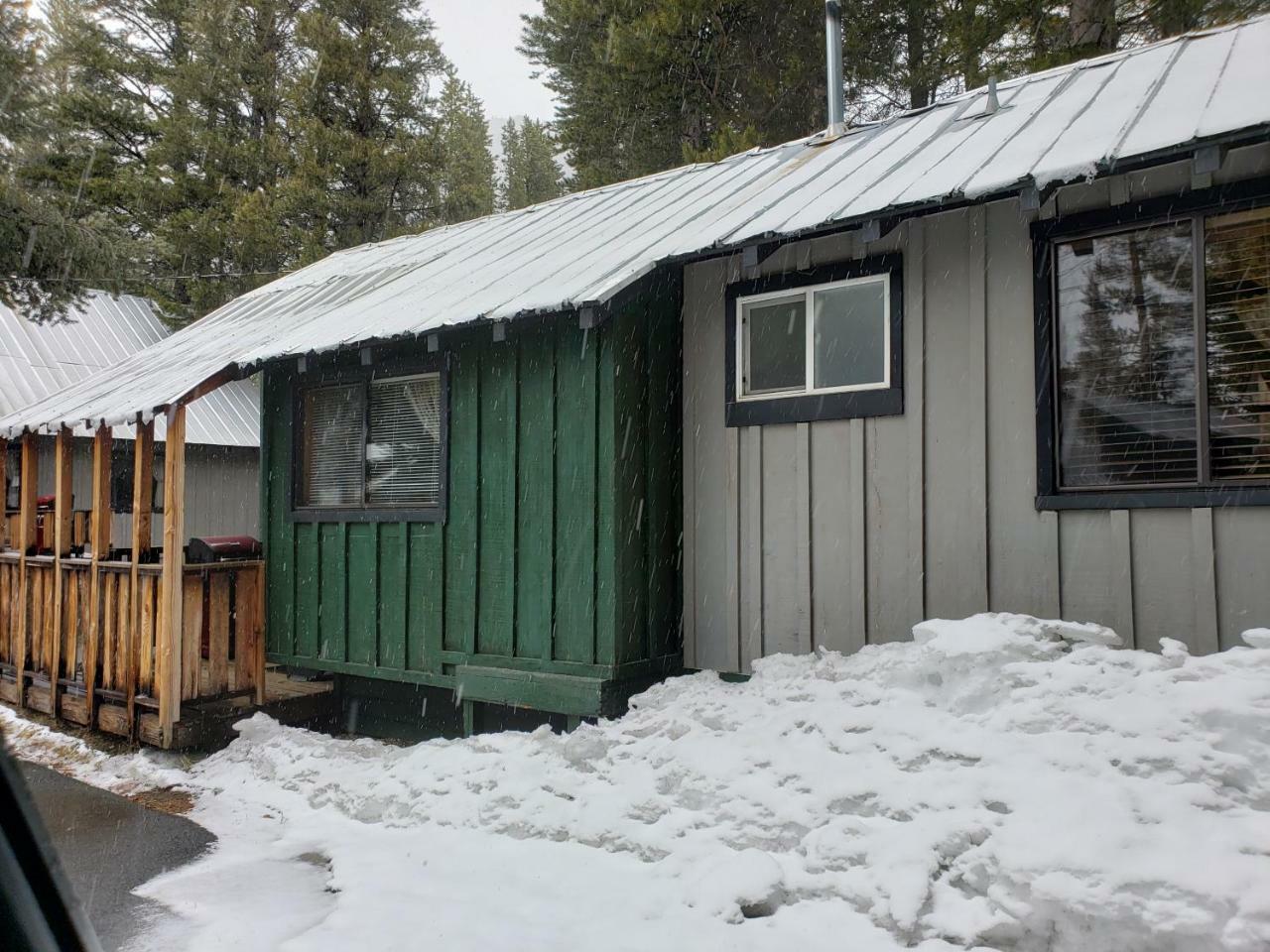 Reverse Creek Lodge ジューンレイク 部屋 写真
