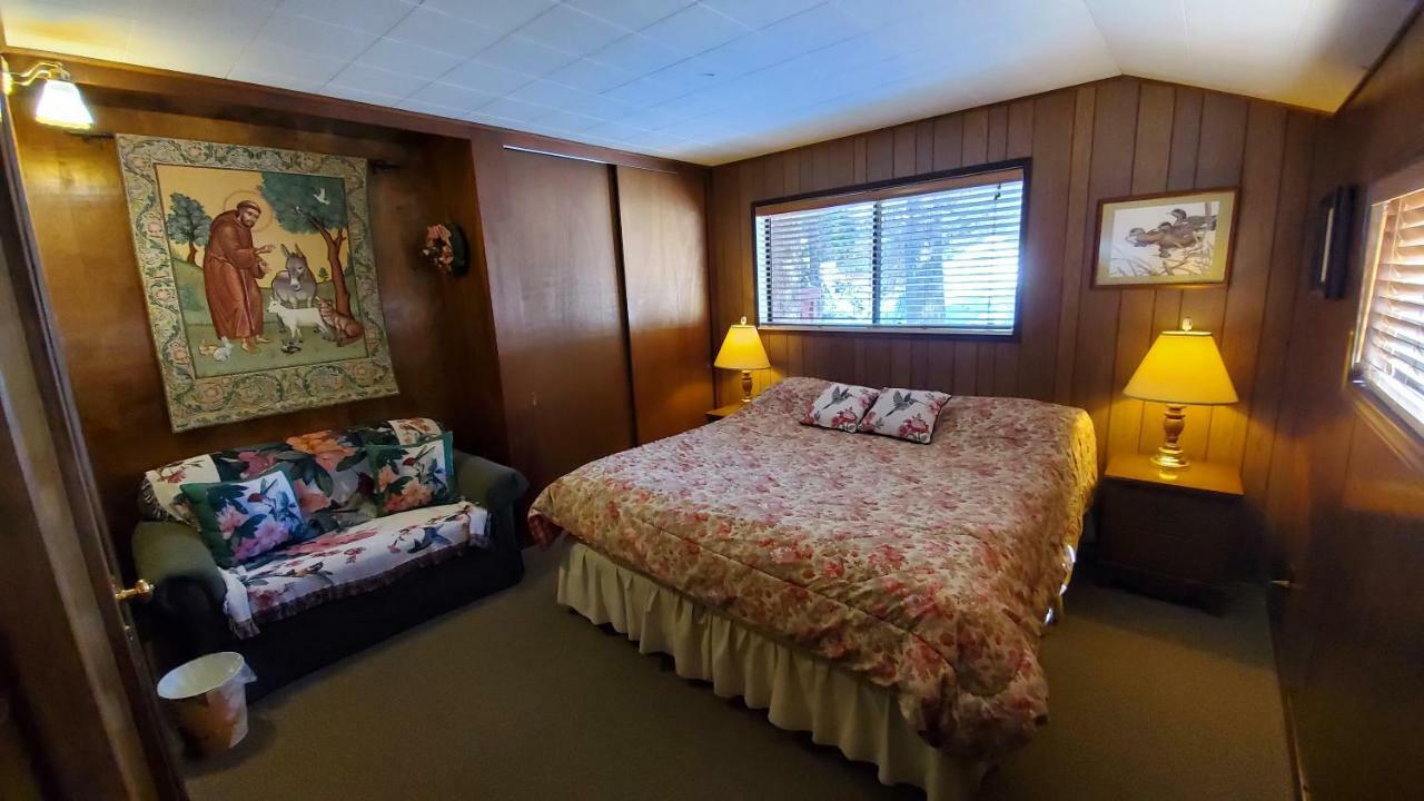 Reverse Creek Lodge ジューンレイク エクステリア 写真