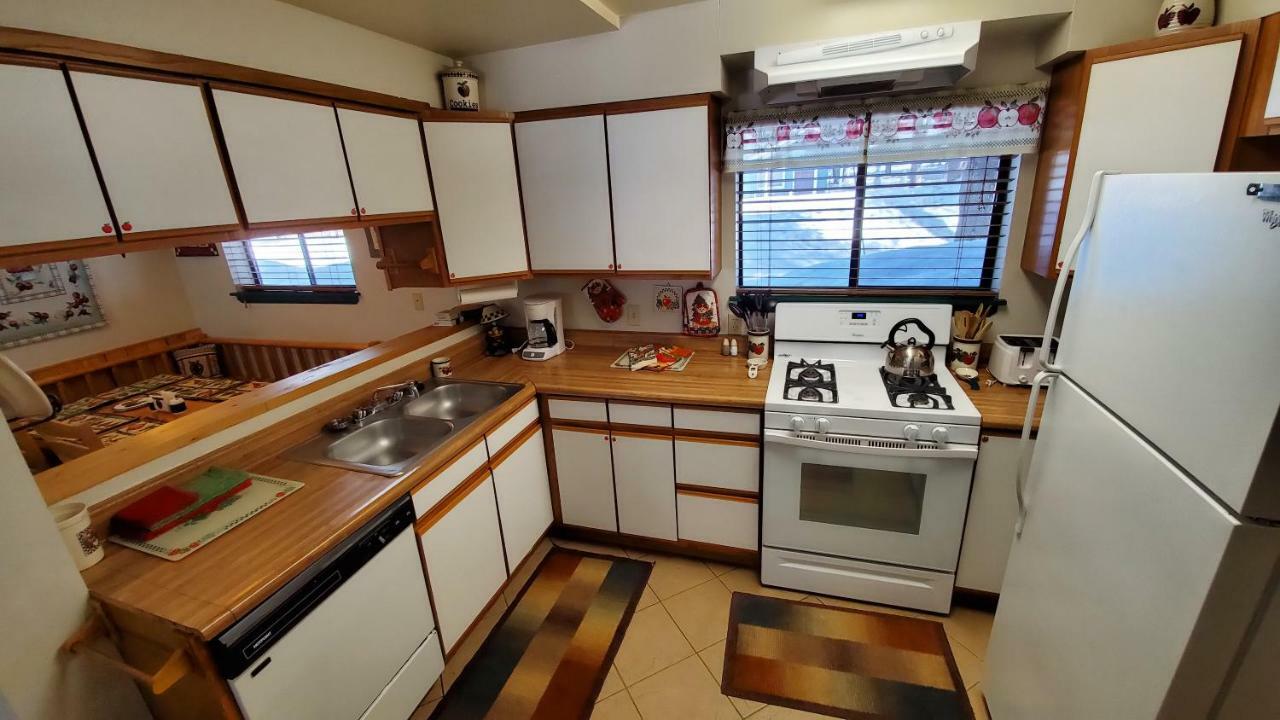 Reverse Creek Lodge ジューンレイク 部屋 写真