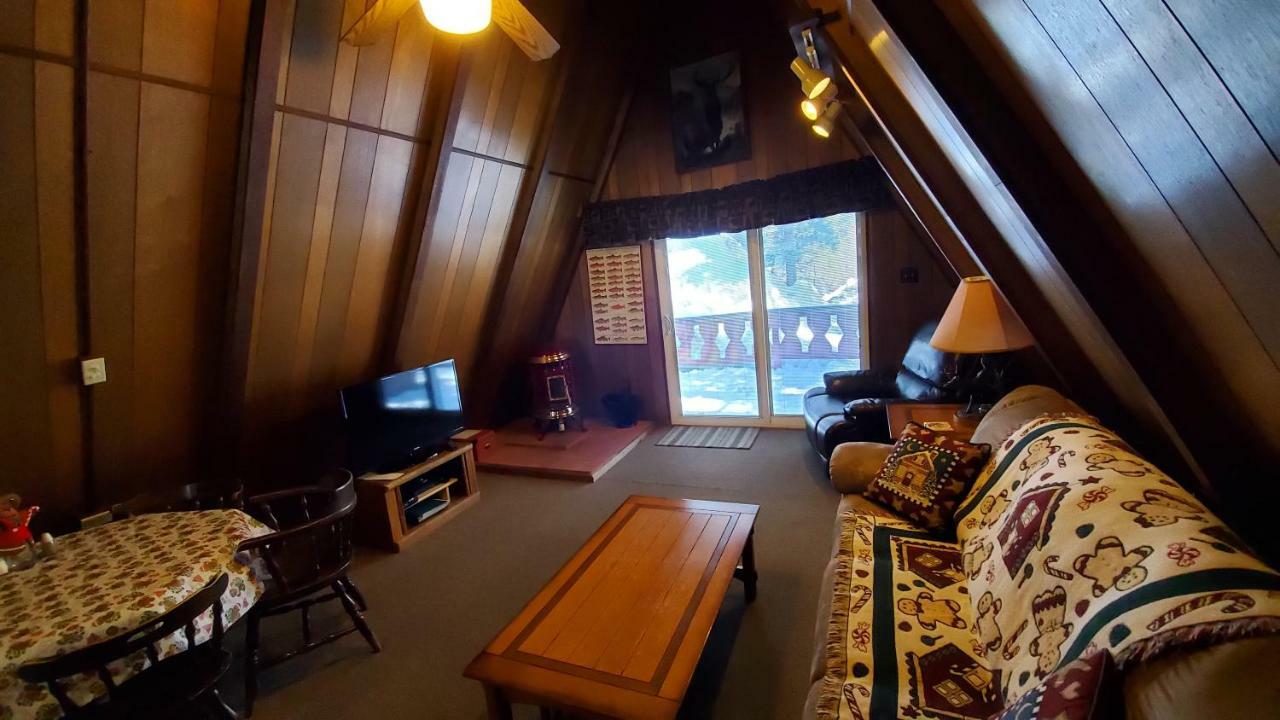 Reverse Creek Lodge ジューンレイク エクステリア 写真
